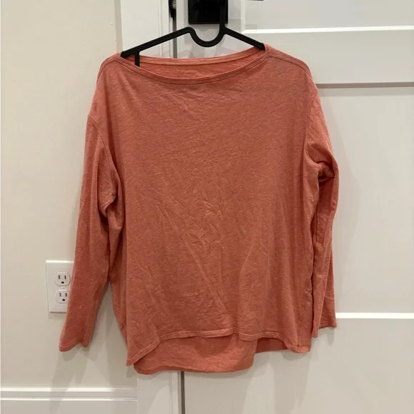 Lululemon Athletica Back In Action Long Sleeve - Picture 2 of 6